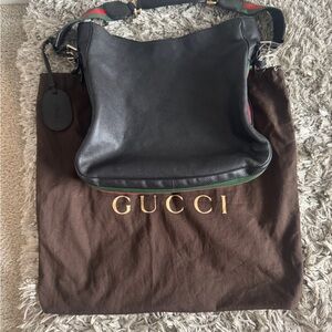 Gucci Heritage Shoulder Bag